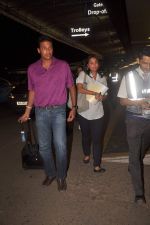 Lara Dutta and Mahesh Bhupati spotted leaving for their London vacation in Sahar International Airport on 28th Oct 2011 (4).JPG